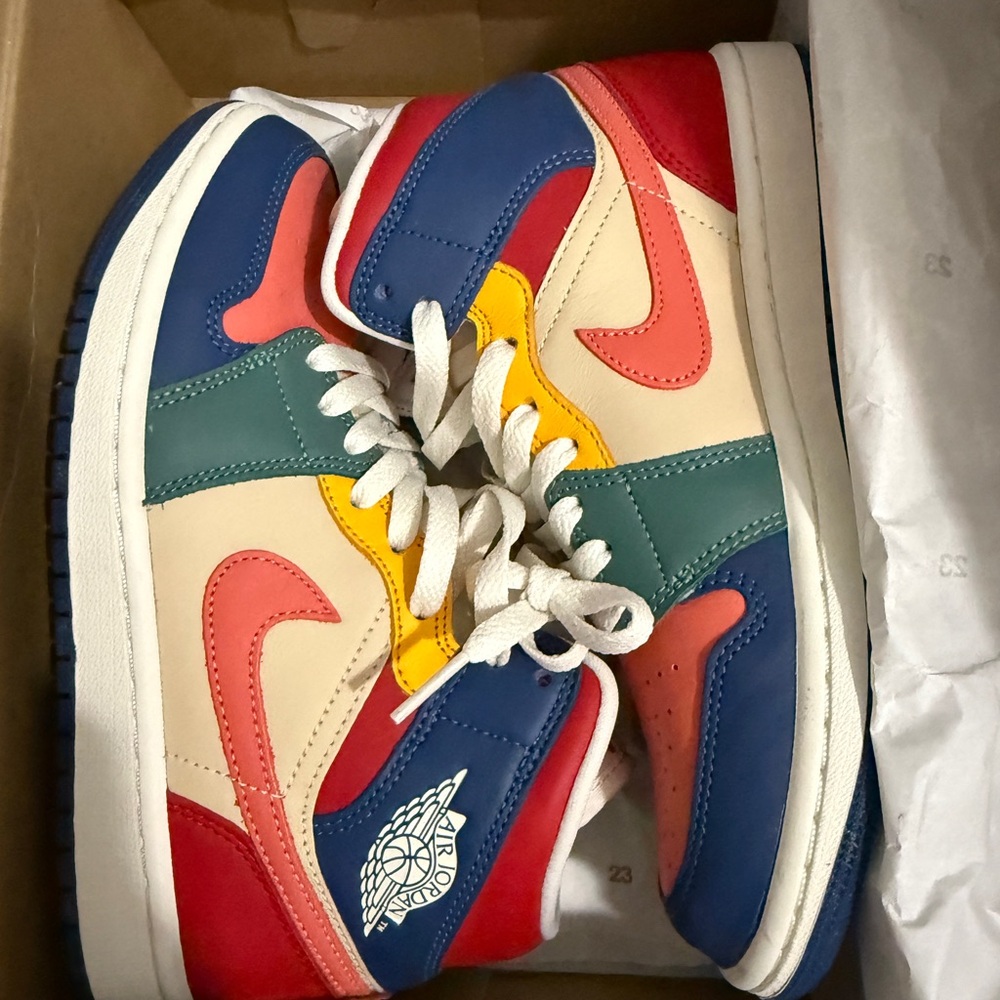 Nike Air Jordan 1 Mid SE Women's Sneakers